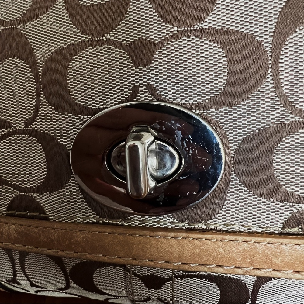 Y2K RESTORED COACH HAMPTON SIGNIATURE TAN SHOULDER BAG - Picture 12 of 16